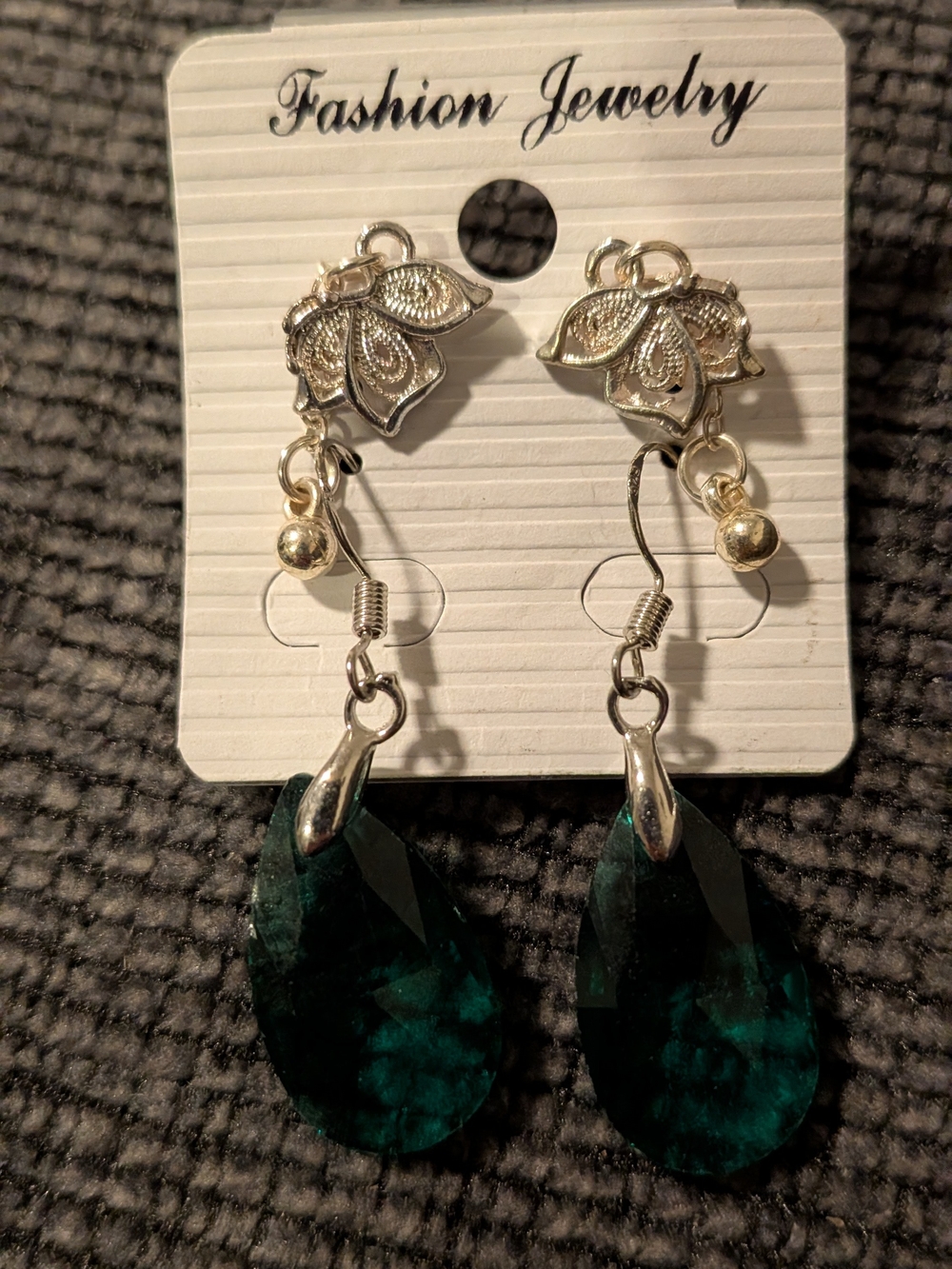 Fashion Jewelry Emerald Green Teardrop Dangle Earrings